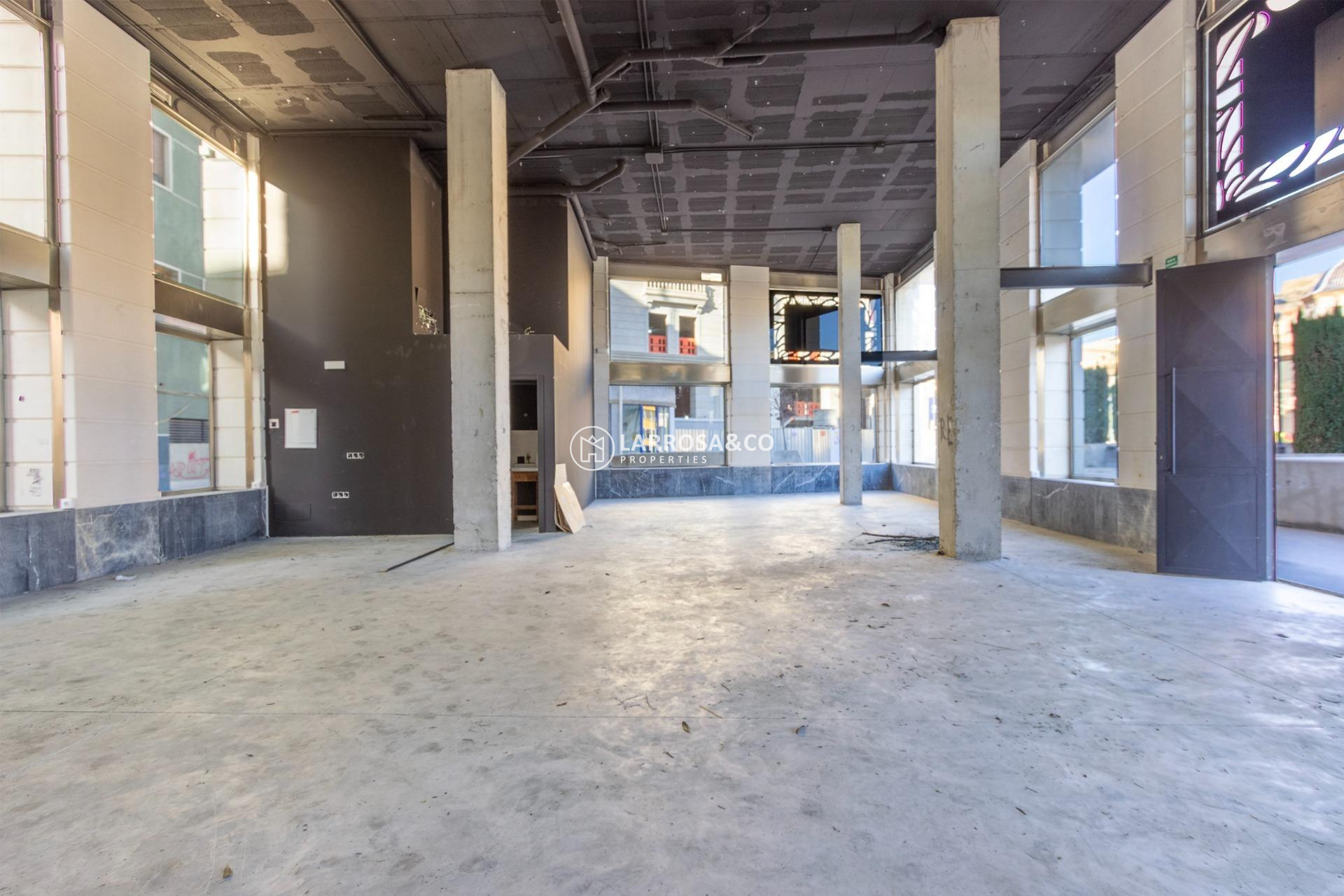 Alquiler larga estancia - Local - Orihuela - Zona Centro