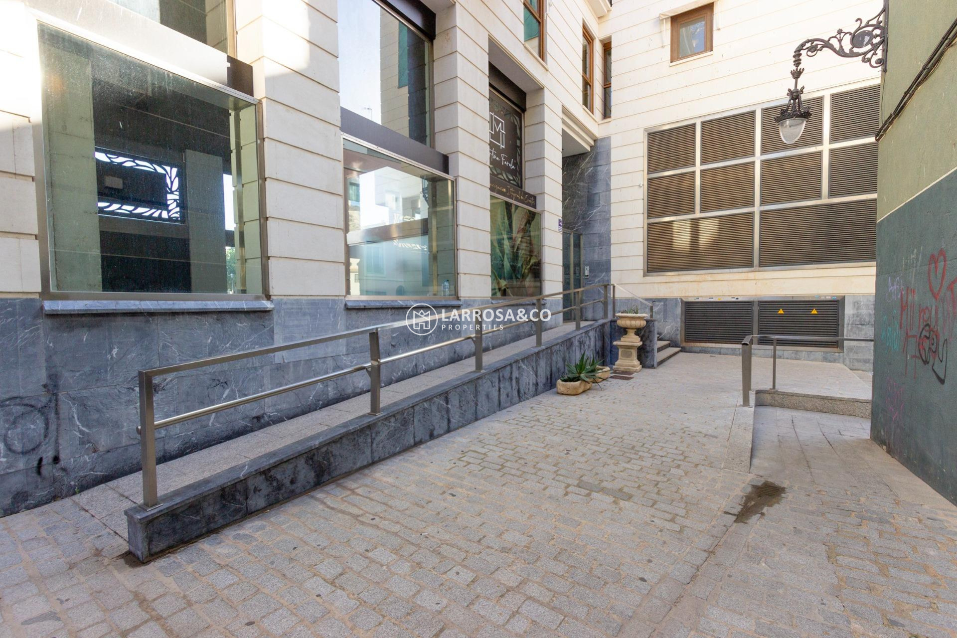 Alquiler larga estancia - Local - Orihuela - Zona Centro