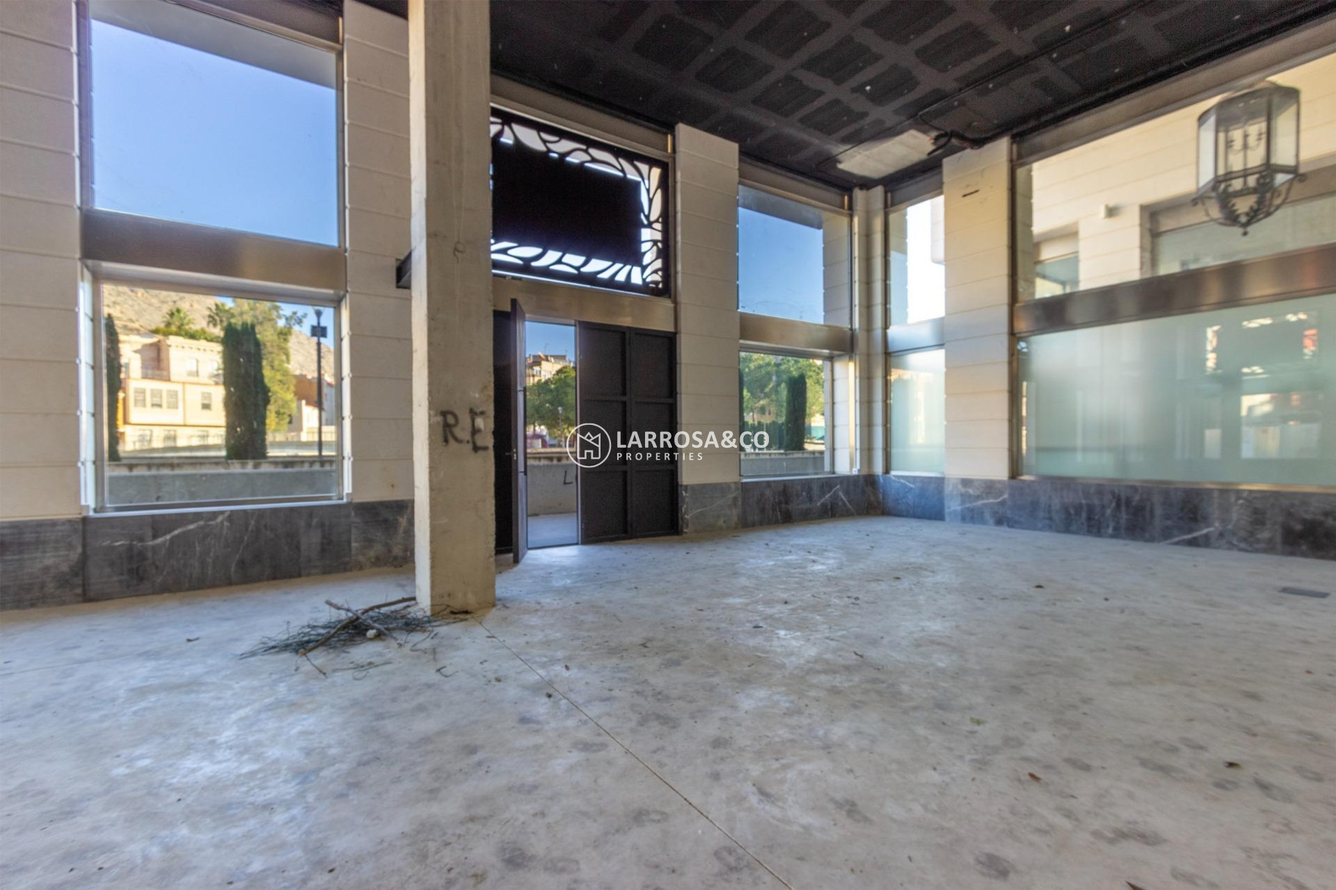 Alquiler larga estancia - Local - Orihuela - Zona Centro