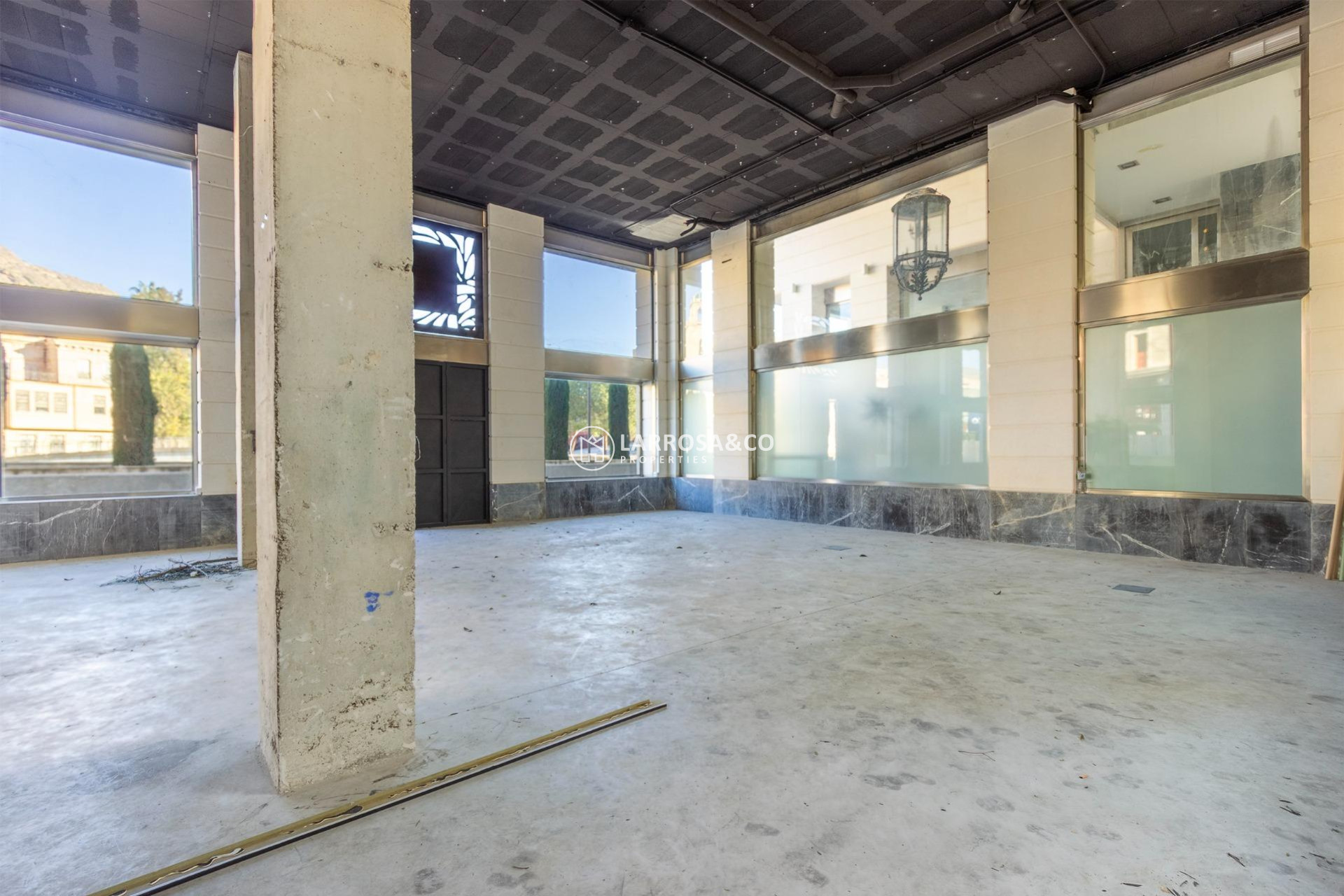 Alquiler larga estancia - Local - Orihuela - Zona Centro