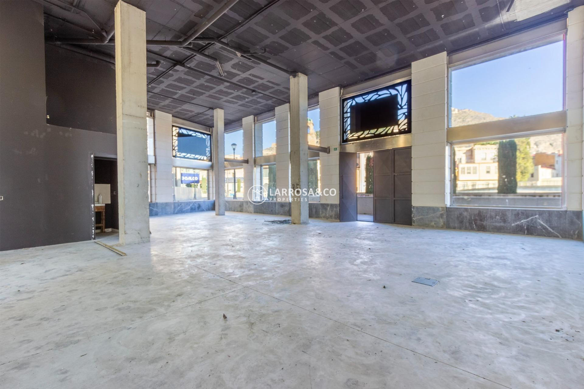 Alquiler larga estancia - Local - Orihuela - Zona Centro