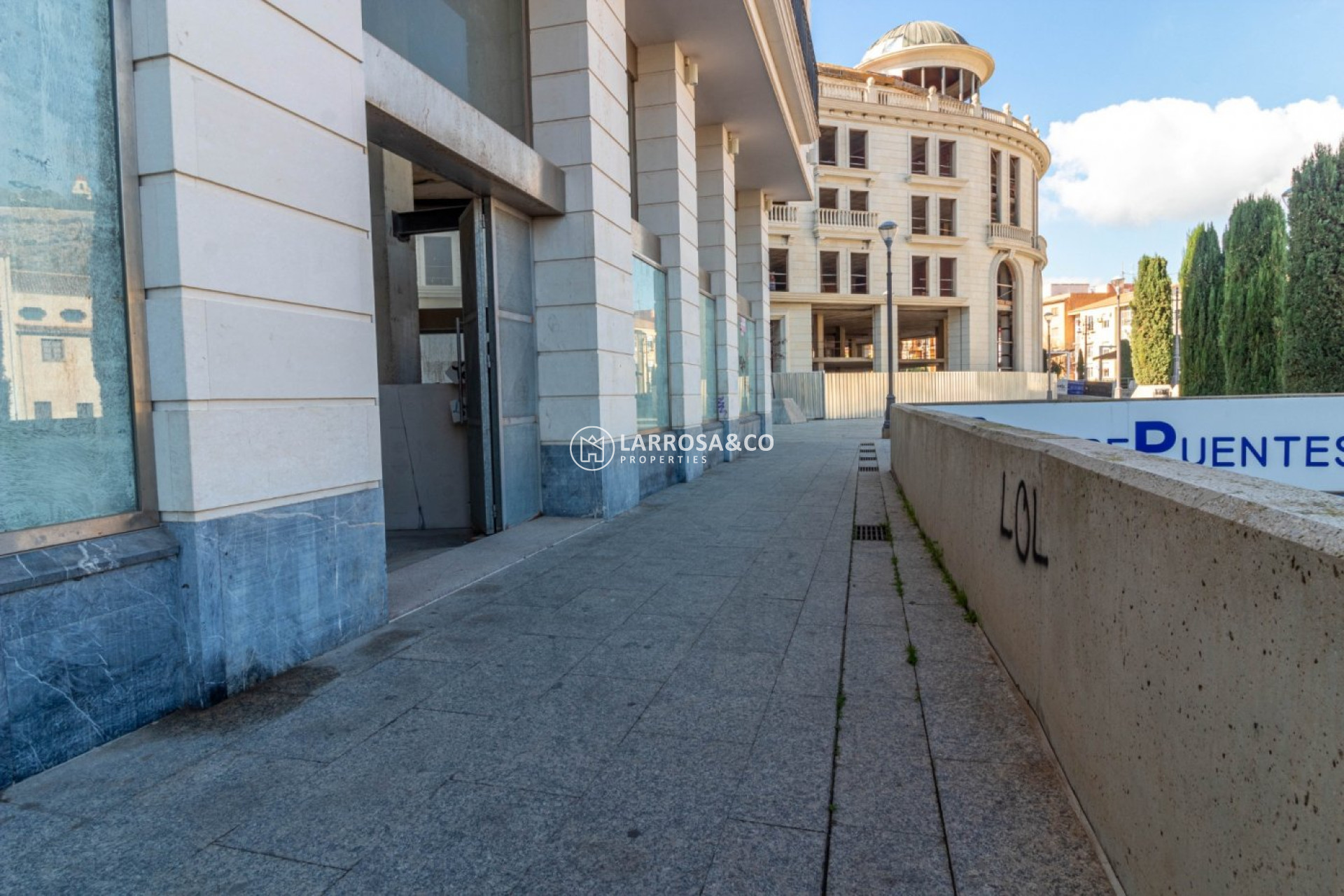 Alquiler larga estancia - Local - Orihuela - Zona Centro