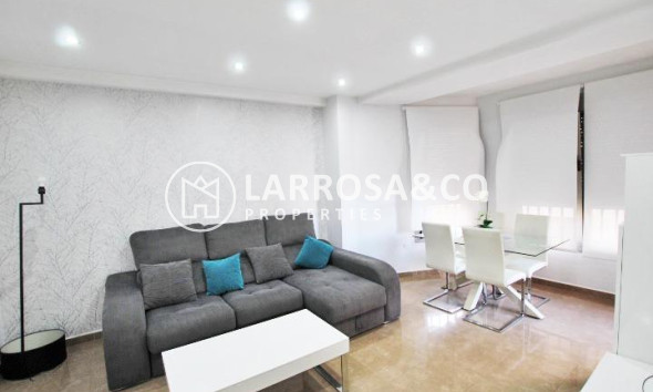 Apartamento - Alquiler larga estancia - Guardamar del Segura - Pueblo