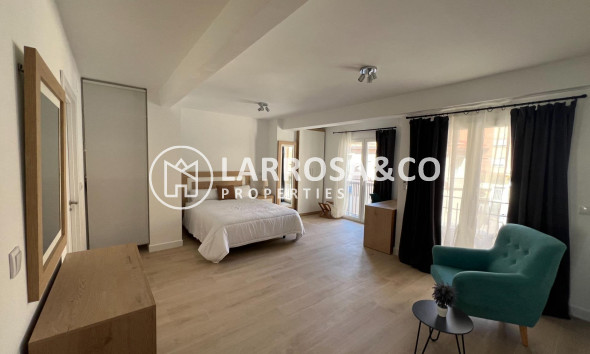 Apartamento - Reventa - Dolores - CENTRO