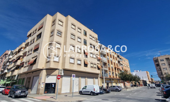 Apartamento - Reventa - Torrellano - Centro