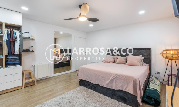 Apartamento - Reventa - Torrevieja - Centro