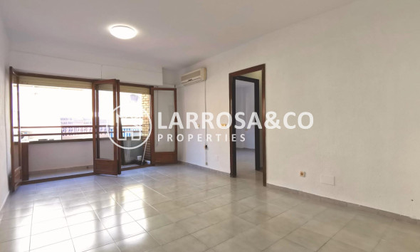 Apartamento - Reventa - Torrevieja - Estacion de autobuses