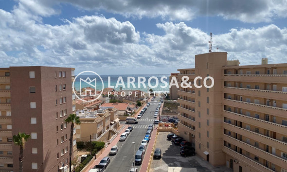 Apartamento - Reventa - Torrevieja - La Mata