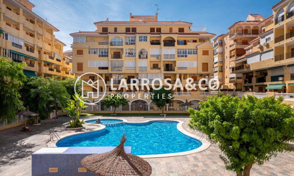 Apartamento - Reventa - Torrevieja - La Mata