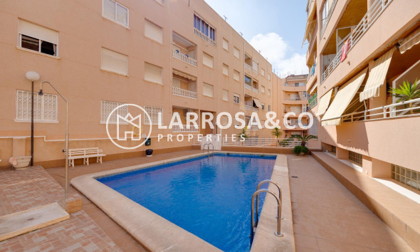 Apartamento - Reventa - Torrevieja - Playa del cura