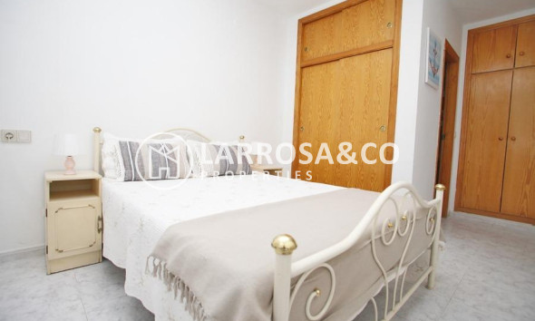 Apartamento - Reventa - Torrevieja - Playa del cura