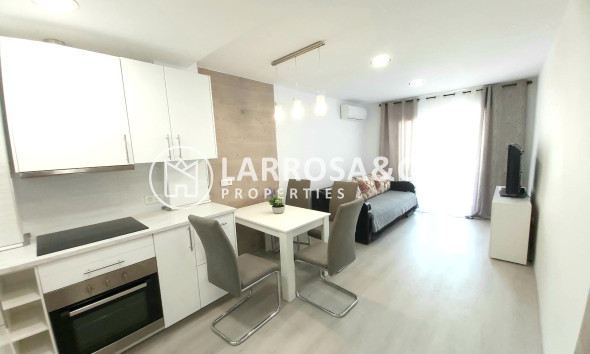 Apartamento - Reventa - Torrevieja - Playa del cura