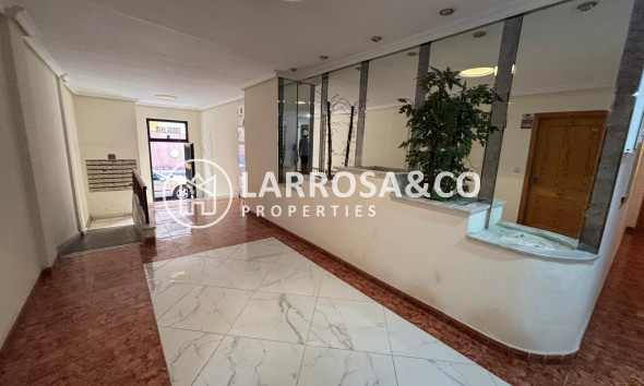 Apartamento - Reventa - Torrevieja - Playa del cura