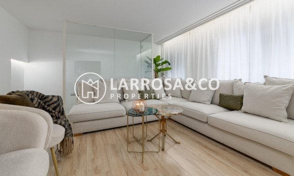 Apartamento - Reventa - Torrevieja - Playa del cura