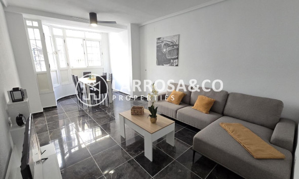 Apartment - A Vendre - Torrevieja - Centro - Muelle Pesquero