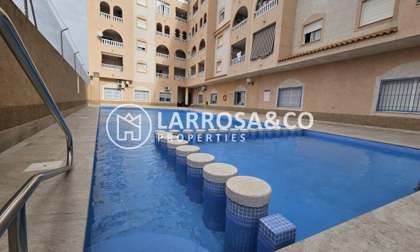 Apartment - A Vendre - Torrevieja - Centro