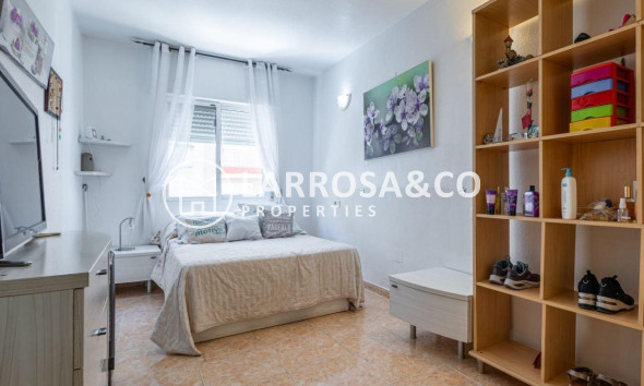 Apartment - A Vendre - Torrevieja - Centro