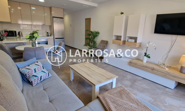 Apartment - A Vendre - Torrevieja - Centro