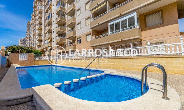 Apartment - A Vendre - Torrevieja - Centro