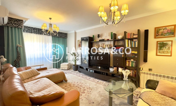 Apartment - A Vendre - Torrevieja - Centro