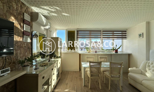 Apartment - A Vendre - Torrevieja - Centro
