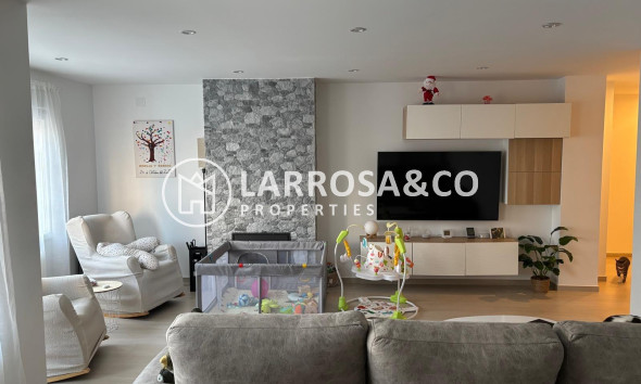 Apartment - A Vendre - Torrevieja - Centro