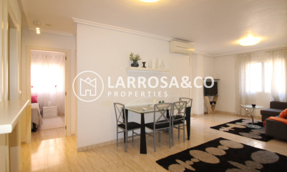 Apartment - A Vendre - Torrevieja - Centro