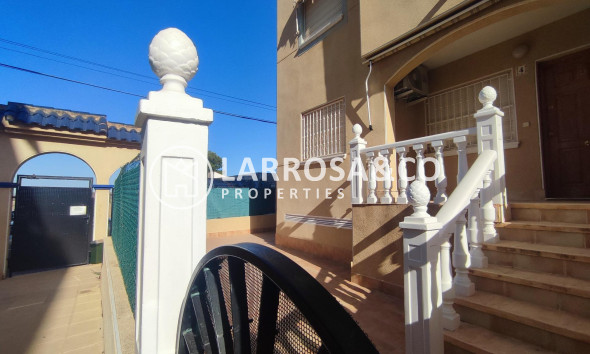 Apartment - A Vendre - Torrevieja - La Mata