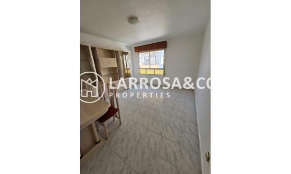 Apartment - A Vendre - Torrevieja - Las Piscinas Naturales