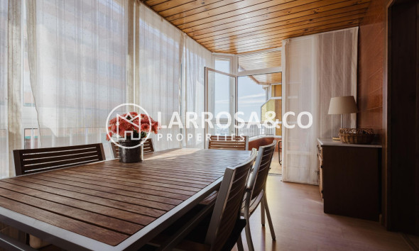 Apartment - A Vendre - Torrevieja - Playa del Acequión