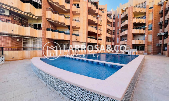 Apartment - A Vendre - Torrevieja - Playa del cura