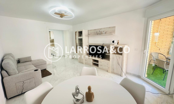 Apartment - A Vendre - Torrevieja - Playa del cura