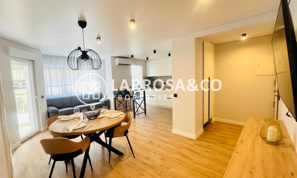 Apartment - A Vendre - Torrevieja - Playa del cura