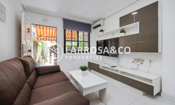 Apartment - A Vendre - Torrevieja - Punta Prima