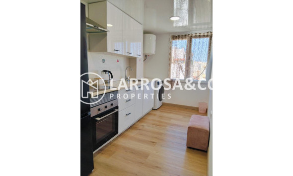 Apartment - Herverkoop - Alicante - Altozano