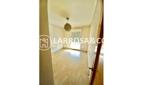 Apartment - Herverkoop - Almoradí - Inland