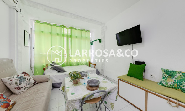 Apartment - Herverkoop - Torrevieja - Acequion