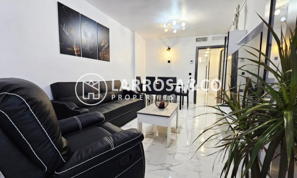 Apartment - Herverkoop - Torrevieja - Acequion