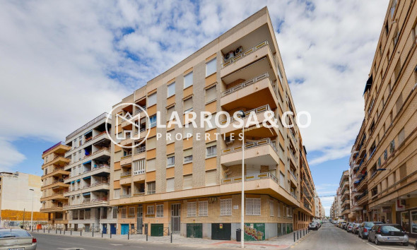 Apartment - Herverkoop - Torrevieja - ASV-49417