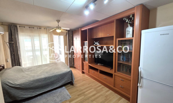 Apartment - Herverkoop - Torrevieja - ASV-85301