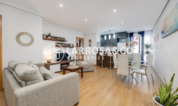 Apartment - Herverkoop - Torrevieja - Centro