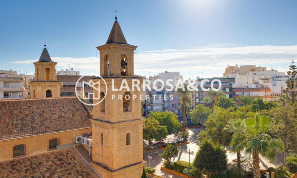 Apartment - Herverkoop - Torrevieja - Centro