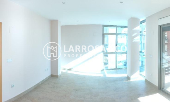 Apartment - Herverkoop - Torrevieja - Estacion de autobuses