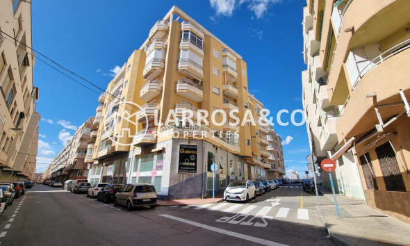 Apartment - Herverkoop - Torrevieja - Habaneras