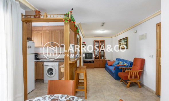 Apartment - Herverkoop - Torrevieja - La Mata