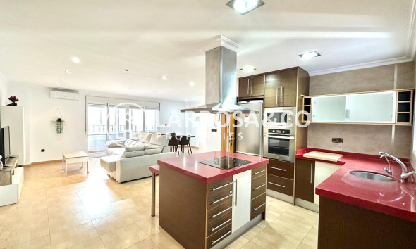 Apartment - Resale - Torrevieja - Centro