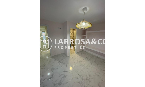 Apartment - Resale - Torrevieja - Costa Blanca