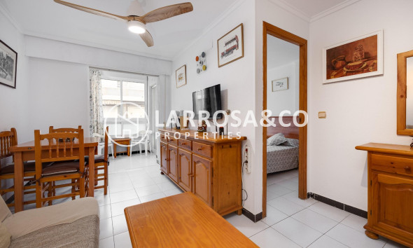 Apartment - Resale - Torrevieja - Los Locos Beach