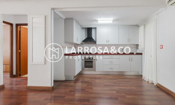 Apartment - Resale - Torrevieja - Playa del Acequión