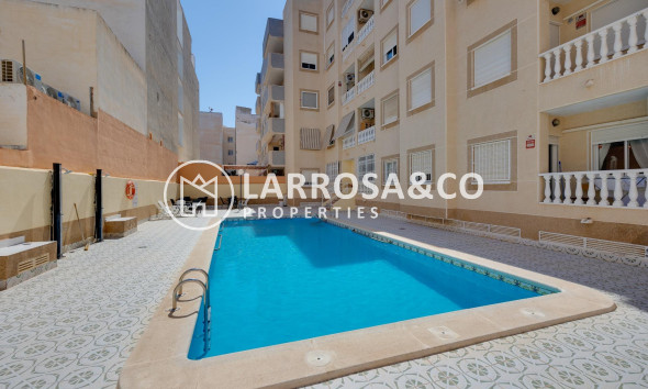 Apartment - Resale - Torrevieja - Playa del cura